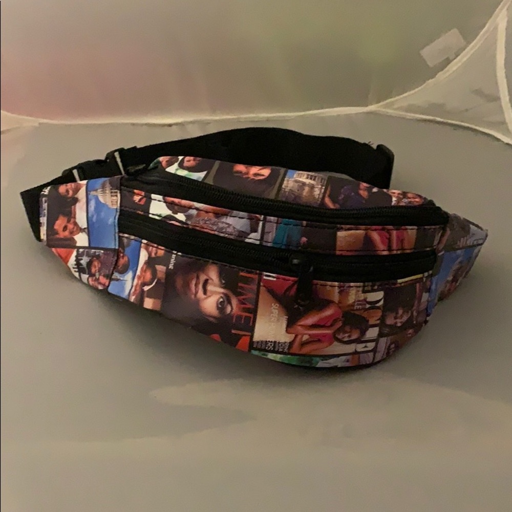 Obama and Michelle fanny bag